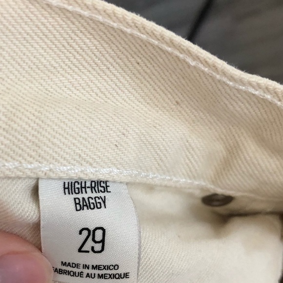 BDG|UO Cream Neutral High Rise Baggy Jeans, size 29•••90’s Style, Excellent🫶🏻 - Picture 9 of 12
